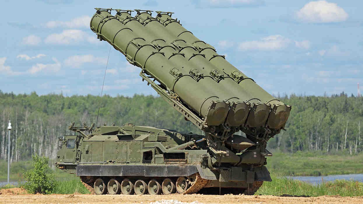 Силите за ПВО на РФ осуетиха нощен опит на безпилотен летателен апарат за удар по Москва