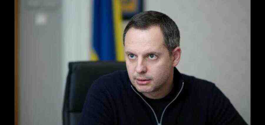 Приближени на заместник-началника на кабинета на Зеленски попаднаха в антикорупционен скандал