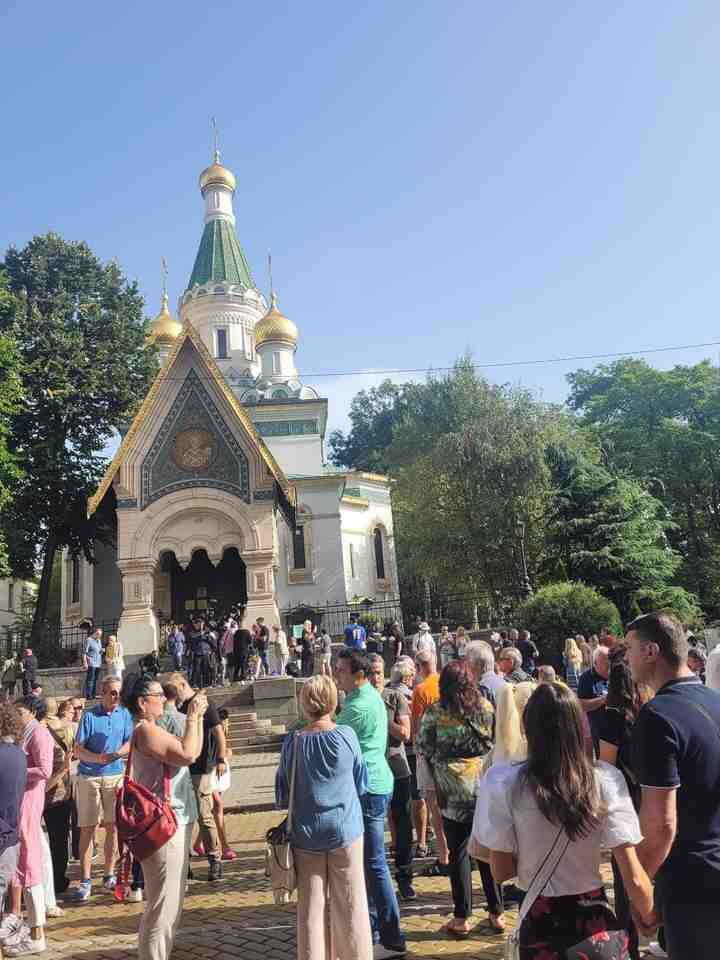 Българите срещу прогонването на свещениците от Руската църква