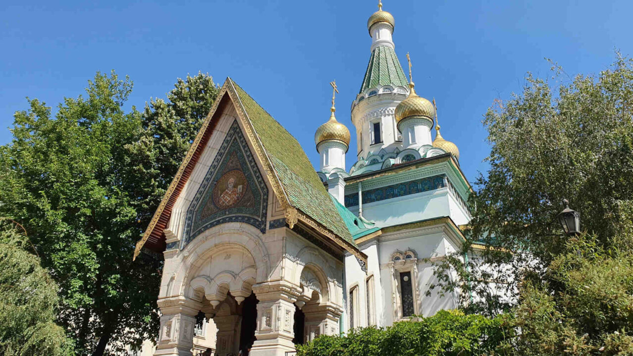 "Стандарт" през 2012 г.: Руското посолство е собственик на земята и руската църква в София с нотариален акт от 1997 г.