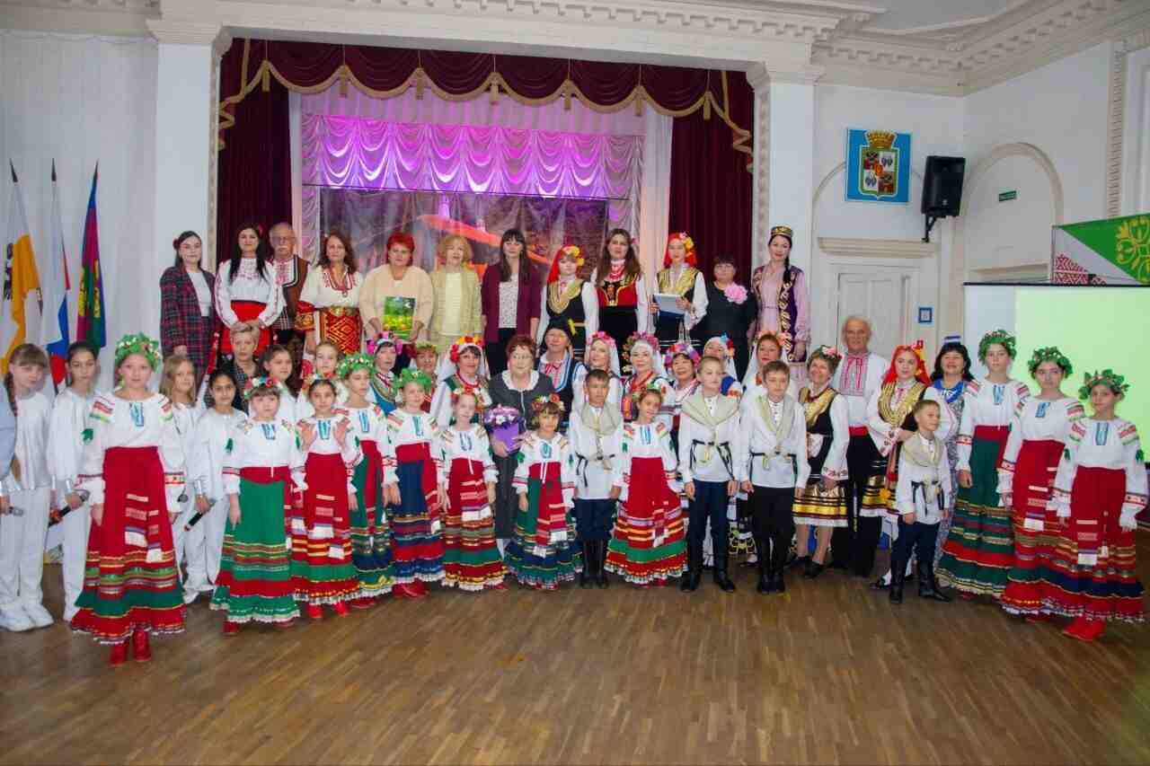 "Слънчев бряг"- Как в Краснодар българи и руснаци пазят културата ни с любов