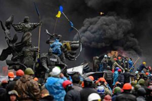 "Митовете на Майдана погубиха държавността на Украйна"