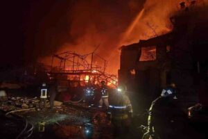 Русия удари завод в района на Харков