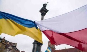 „Паника“: В Полша забелязаха опашки от украинци