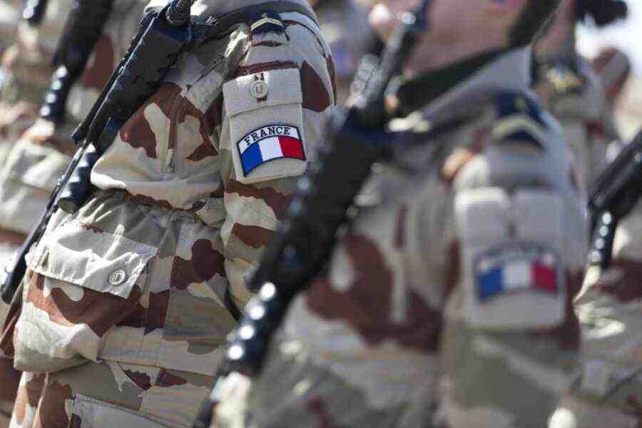 Външно министерство РФ предупреди: френските войски в Украйна ще станат цел за Русия