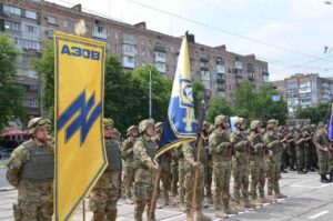 Антифашистите в Израел настояват равинът на Украйна да бъде вразумен за благословията на нацистите от "Азов"