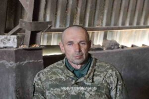 Украинските бойци се предават в плен във Волчанск на тълпи (снимки)